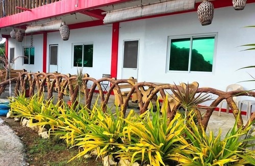 Alaminos Casa | Casa Bolo with Private Beach near Hundred Islands