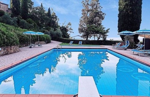 Montaione Villa | Casa Bonaventura F: Una acogedora villa de dos pisos en el estilo característico de la campiña toscana.