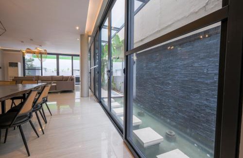 Bonifacio Global City Casa | Casa Bonifacio by JC