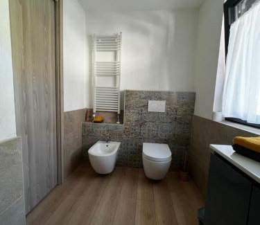 Emarese Casa | Casa Borna da Ghiasa