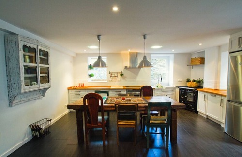 Viavelez Casa | Casa Boutique en Puerto Pesquero de Asturias