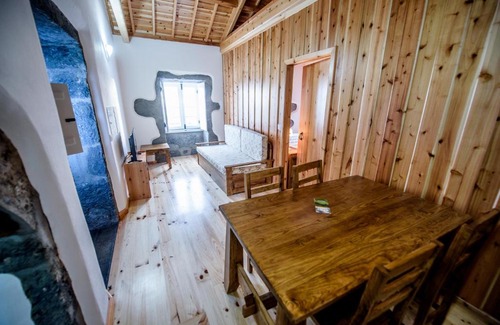 Angra do Heroismo Casa | Casa Branca da Chaminé