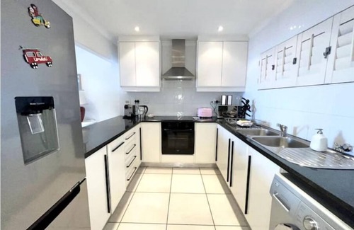 Hillhead Condominio | Casa Branca on the Beach & Pool Just Renovated!
