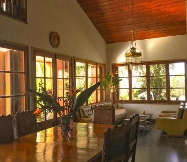 Rio Ceballos Cama Y Desayuno | Casa Brava