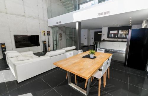 Jaen Casa | Casa Bulevar, moderna y exclusiva