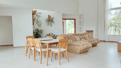 Ipiabas Casa | Casa c/3 Suítes, Piscina e Área Gourmet