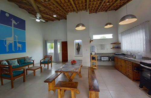 Prado Casa | Casa com Piscina Privativa a 5 Minutos da Praia de Guaratiba Prado Bahia