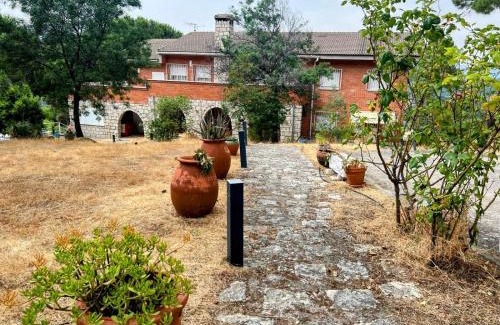 Cadalso de los Vidrios Casa | Casa Cadalso, Mirador de Gredos, Madrid