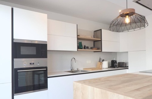 Conil de la Frontera City Center Casa | Casa Calima-Adosado moderno con vistas al mar, cerca de la playa y del centro