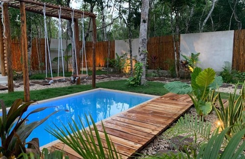 Soliman Bay Casa | Casa CÅLŪ Cozy & Confortable Jungle House with Pool