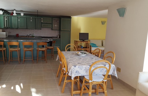 Porto Taverna Casa | Casa Camelie big gardened apartment 2 min. walk from the beach, internet Wi-Fi