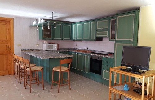 Porto Taverna Casa | Casa Camelie big gardened apartment 2 min. walk from the beach, internet Wi-Fi