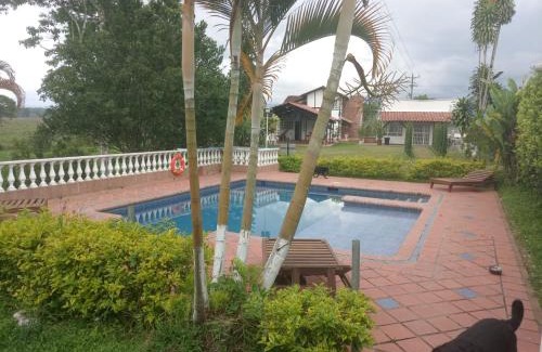 Armenia Casa | Casa campestre con encanto