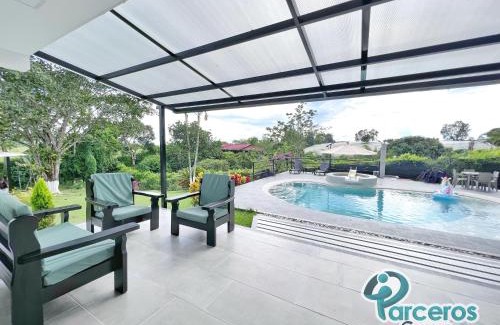 Pereira Casa | Casa Campestre De 6 Habitaciones Por Parceros Group