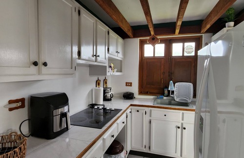 Cerro Gordo Chalet De Esquí | Casa Campo Obymar, Panorámica Chalet con piscina privada. Generador eléctrico