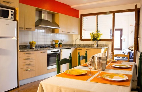 Ullastret Cabaña | CASA CARINA