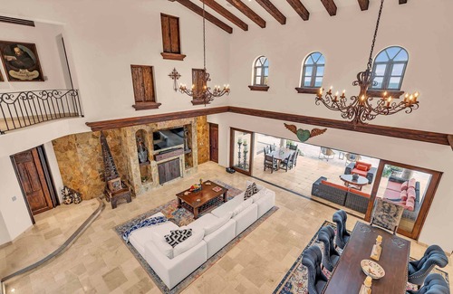 Cabo Bello Villa | Casa Carreta | Oceanfront Villa Next to the Esperanza Beach