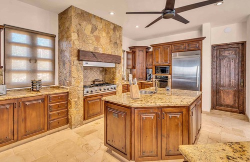 Cabo Bello Villa | Casa Carreta | Oceanfront Villa Next to the Esperanza Beach
