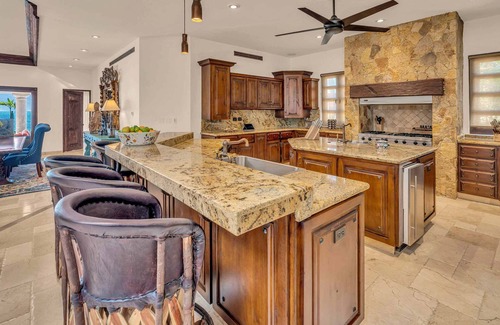 Cabo Bello Villa | Casa Carreta | Oceanfront Villa Next to the Esperanza Beach