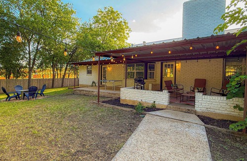 Castle Hills Casa | Casa Castillo 5BR w/ Pool + Patio & Game Room