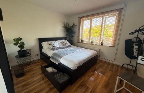 Caterham Casa | Casa Caterham