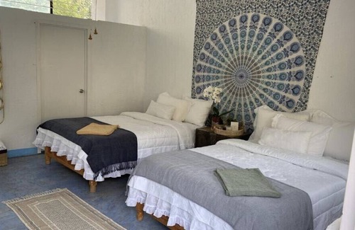 Amatlan Casa | Centro Holístico Yolotl en Amatlán de Quetzalcóatl-Habitación Matrimonial Doble
