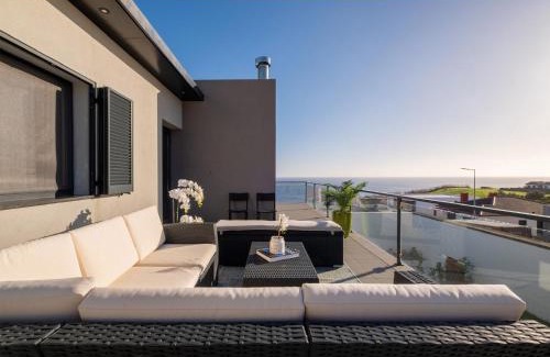 Ponta Garca Casa | Casa Celeste - Deluxe Ocean View/Heated Pool