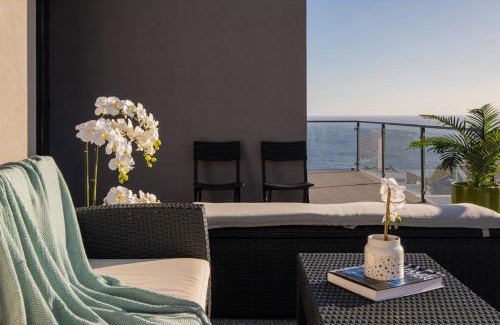 Ponta Garca Casa | Casa Celeste - Deluxe Ocean View/Heated Pool