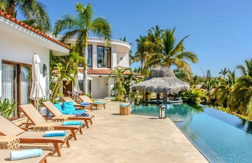 Palmilla Villa | Casa Celeste Seaside Villa by Cuvee | Infinity Pool