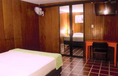 Santa Ana Casa | Casa Central completa
