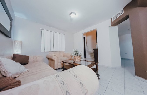 Hermosillo Casa | Casa centrica y muy tranquila en zona hotelera a solo 4 calles de boulevard kino