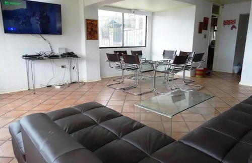 Renaca Villa | CASA CENTRO DE REÑACA, 5 HABITACIONES, terraza vista al mar