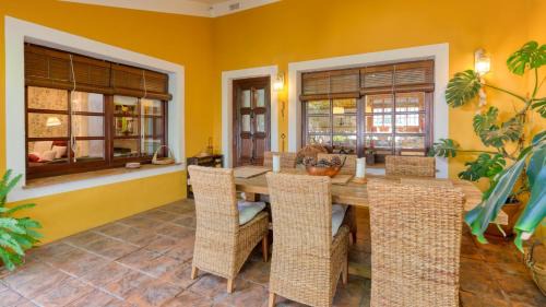Pizarra Casa | Casa Cerralba Pizarra by Ruralidays