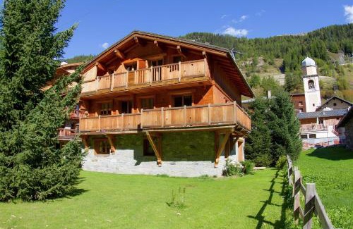 Les Brevieres Apartamento | CASA-Chalet du Parc Cosy apartment in Tignes with garden