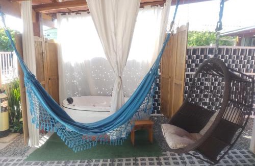 Praia da Armacao do Itapocoroi Casa | CASA CLIMATIZADA COM HIDROMASSAGEM PRÓXIMO BETO CARRERO E PRAIAS - Casa 1 DuMar Hospedagem