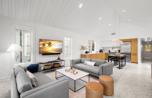 Historic Ybor Apartamento | Casa Cohiba by Brightwild Steps to 7th Ave