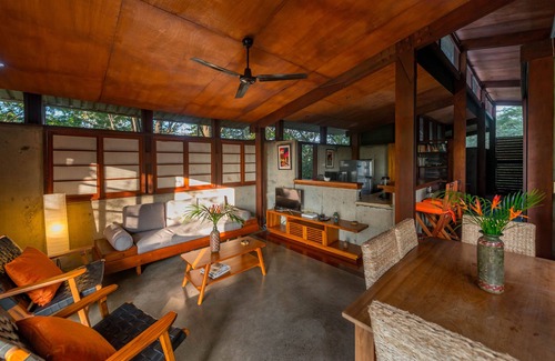 San Juan del Sur Casa | Casa Colina - Casa de 2 hab. Con vista al mar en comunidad ecológica de Balcones de Majagual