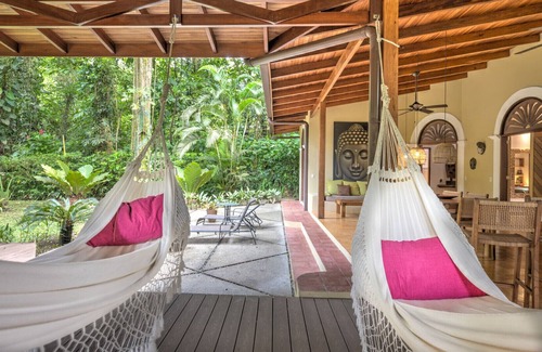 Chiguata Villa | Casa Color Caribe. Elegante villa con piscina y zona BBQ