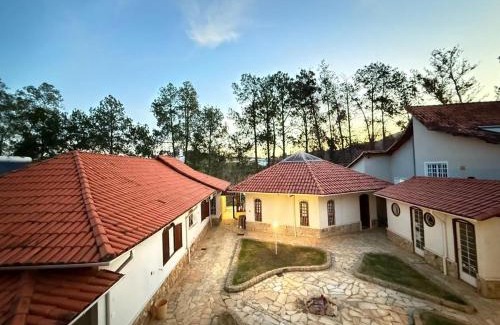 Vale dos Pinheiros Casa | Casa com 3 suítes em bairro nobre