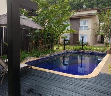 Juquehy Casa | Casa com 3 suítes em condomínio com piscina em Juquehy