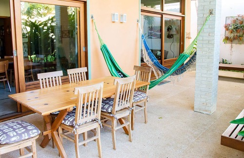 Guaeca Casa | Casa com churrasq a 300m da praia de Guaecá-SP