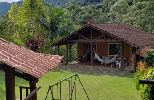 Sao Pedro da Serra Casa | Casa com churrasqueira piscina privativa em São Pedro da Serra - Perto de Lumiar