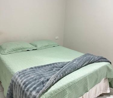 Mineiros Casa | Casa com dois quartos e piscina em mineiros