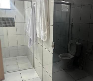 Mineiros Casa | Casa com dois quartos e piscina em mineiros
