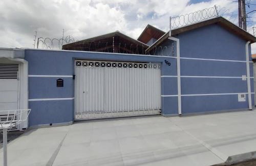 Jardim Gurilandia Casa | Casa com garagem, ar condicionado, sala tv e jantar, cozinha completa e lavanderia