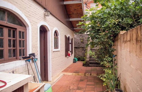 Jardim Andira Casa | Casa com lareira e Wi-Fi em Campos do Jordão/SP