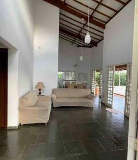 Aguas de Santa Barbara Casa | Casa com piscina em condomínio ensolarada!