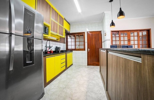 Centro Casa | Casa com Piscina na Enseada a 50 Metros da Praia