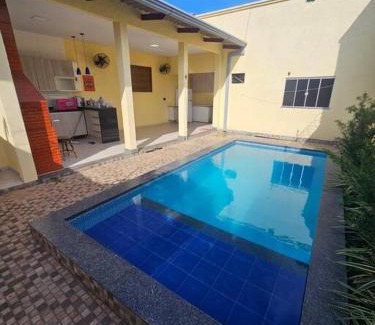 Rio Branco Casa | Casa com piscina 03 quartos até 10 pessoas
