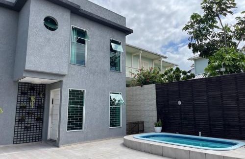 Ingleses do Rio Vermelho Casa | Casa com Piscina e Churrasqueira a 2km da Praia dos Ingleses